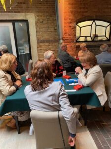 Druk overleg